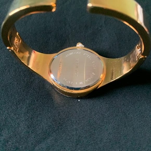 Avon bracelet/watch - Picture 3 of 4